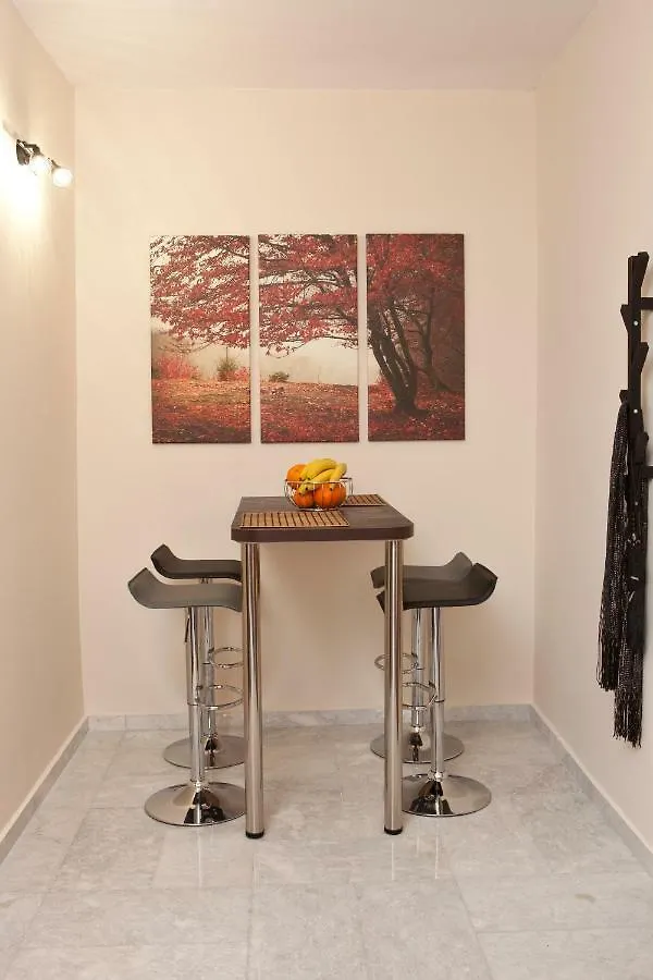 Апартаменты New Stylish And Cozy House Near Metro Station Салоники Греция
